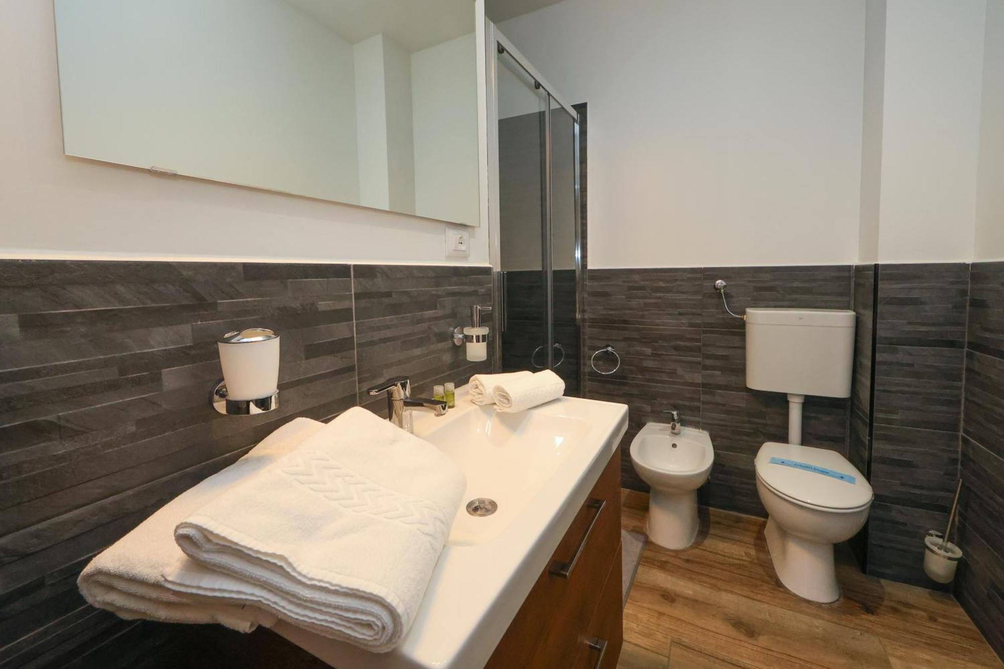 Del Centro Apartahotel Módena