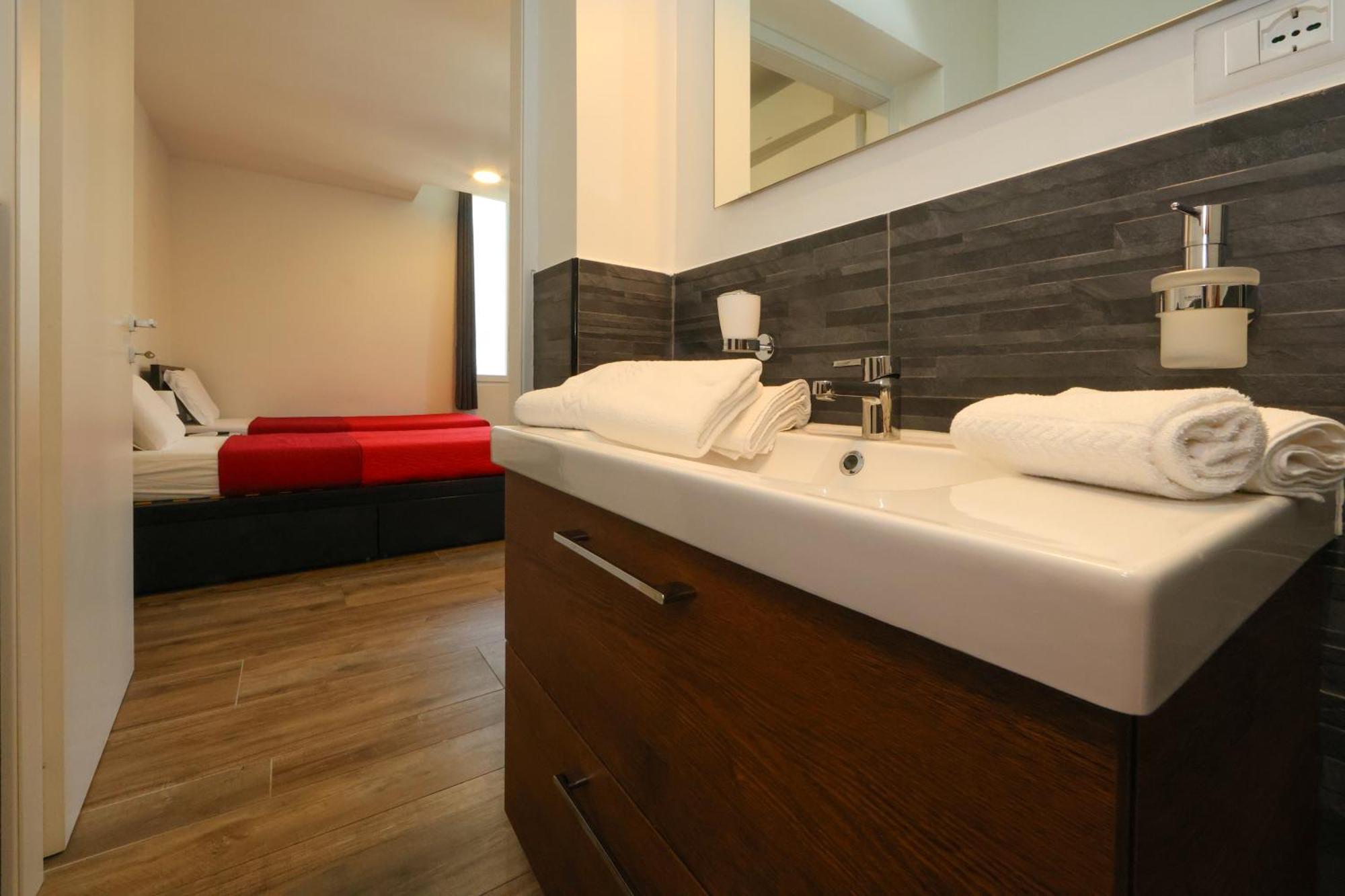 Del Centro Apartahotel